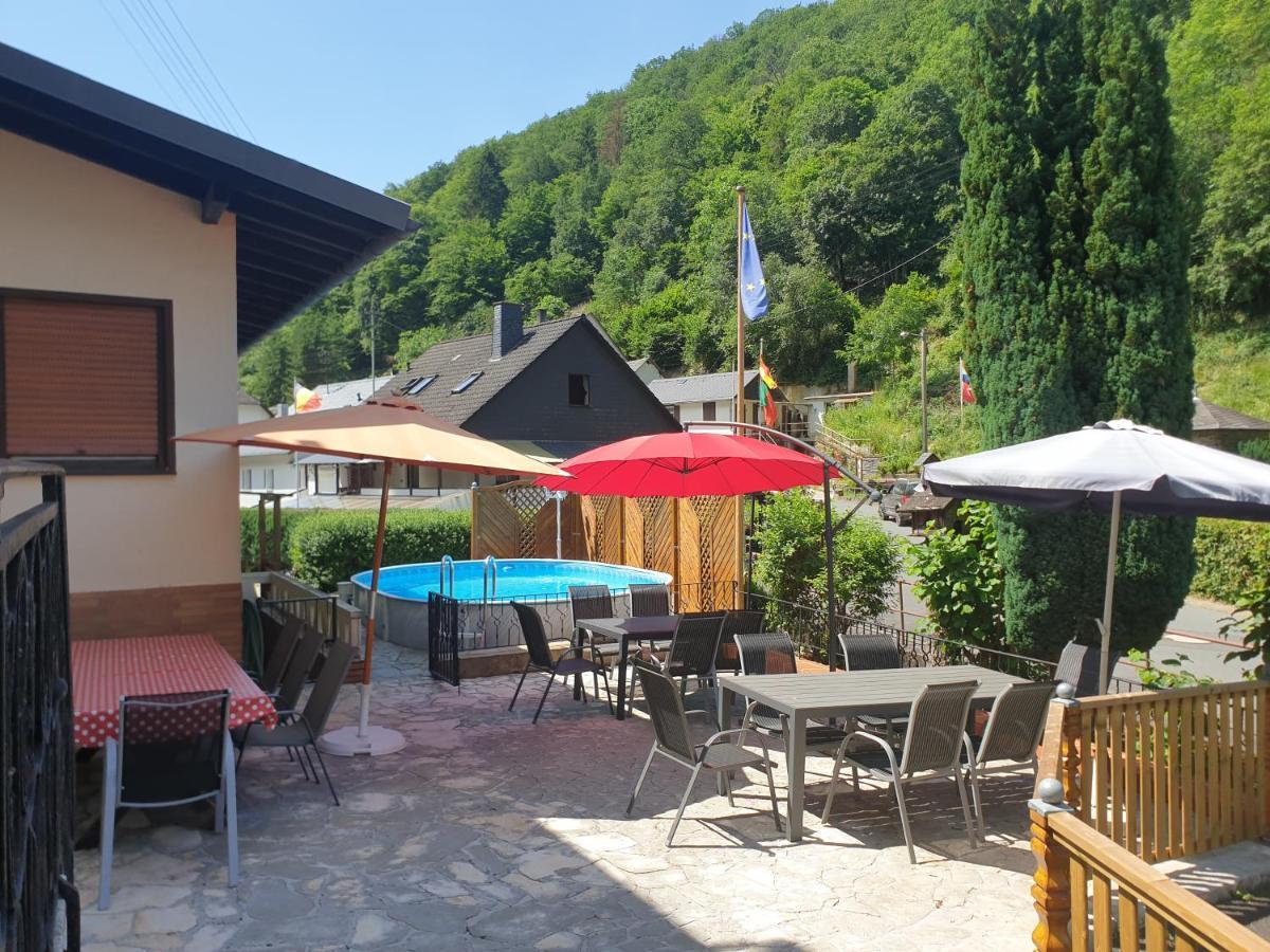 Ferien Und Selbstversorgerhaus Fuer Gruppen Sauerthaler Hof - Loreley Exteriér fotografie